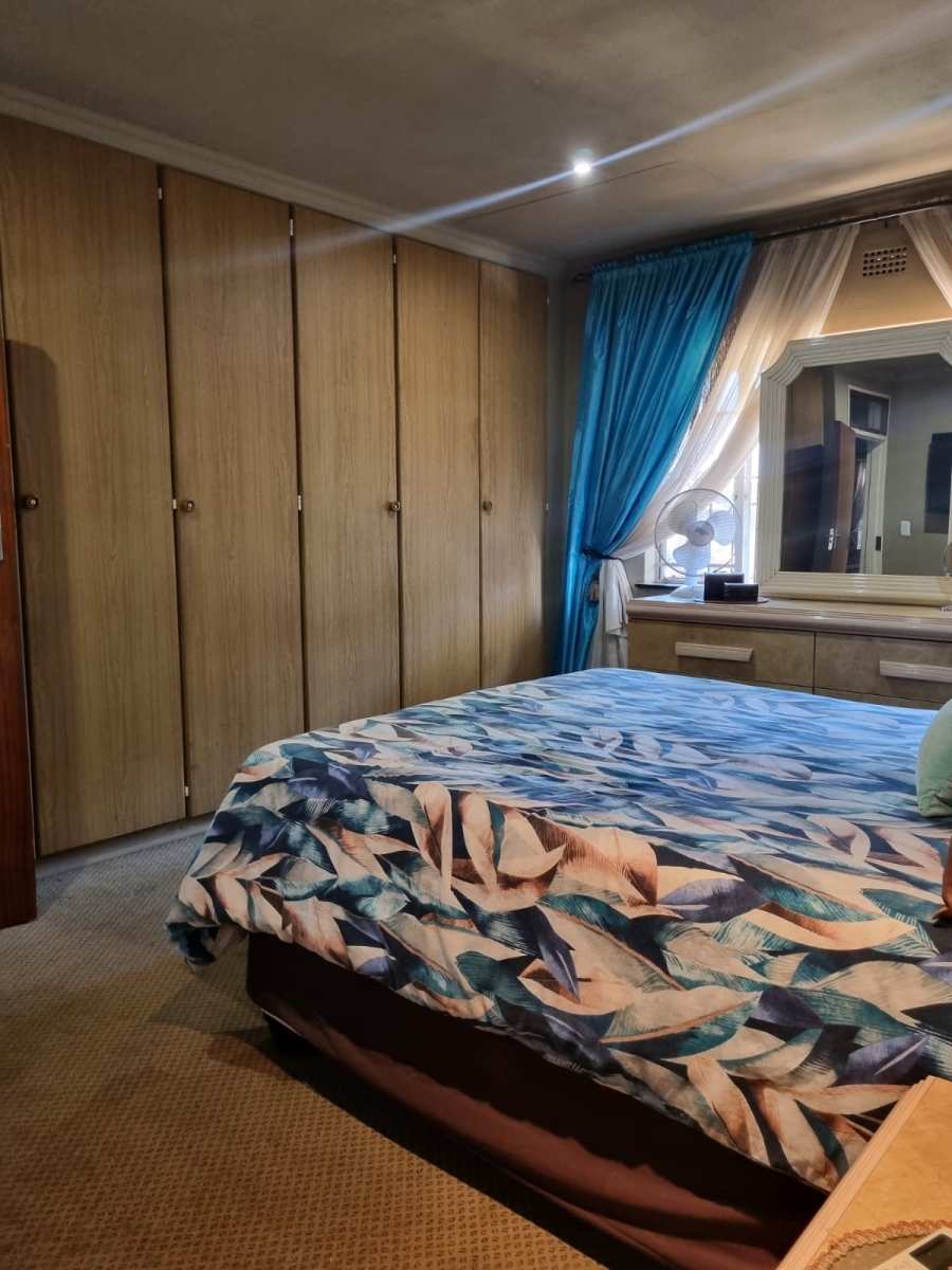 4 Bedroom Property for Sale in Vaalpark Free State